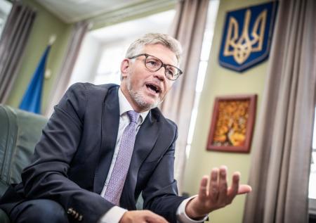 Мельник нахамил лидеру фракции СДПГ в бундестаге