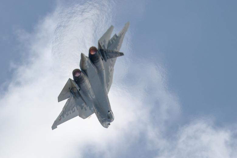 Многофункциональный истребитель пятого поколения Су-57