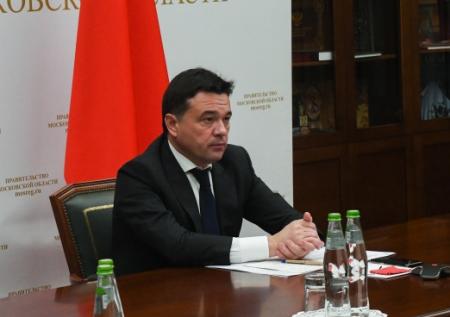 Глава МО поручил помочь пожилым людям в оформлении пропусков