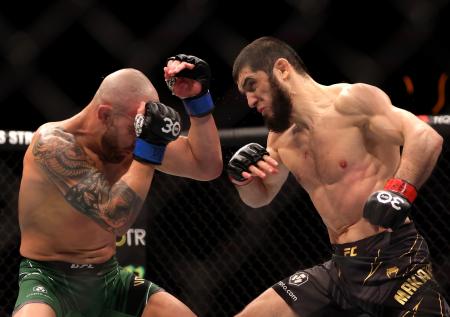 Чемпиона UFC Махачева обвинили в подкупе судей. Это может быть правдой?