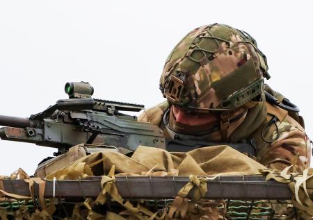 Российский боец подорвал блиндаж с пехотой ВСУ и попал на видео