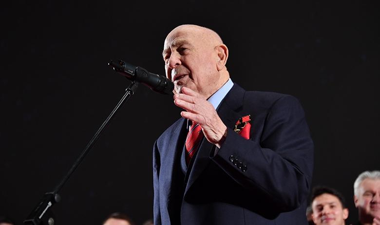 Алексей Леонов