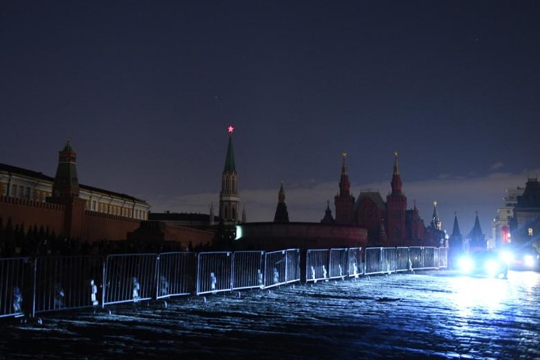 Красная площадь в Москве после отключения подсветки в рамках экологической акции «Час Земли»