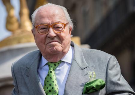 92-летний французский политик венчался со своей гражданской женой