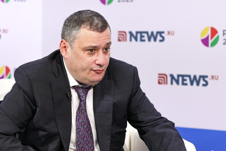 Александр Хинштейн