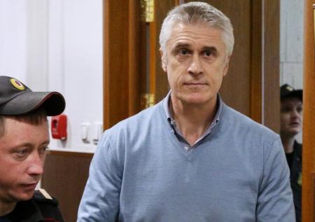 Суд смягчил условия домашнего ареста для Майкла Калви