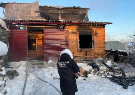 Уголовное дело заведено после гибели в пожаре многодетной семьи в Якутии