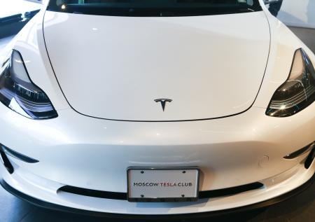 Tesla сравнила расходы на покупку электромобиля и обычной машины