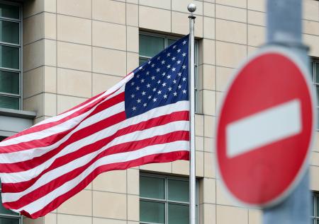 В Дании сравнили отношения России и США со схваткой медведя и орла