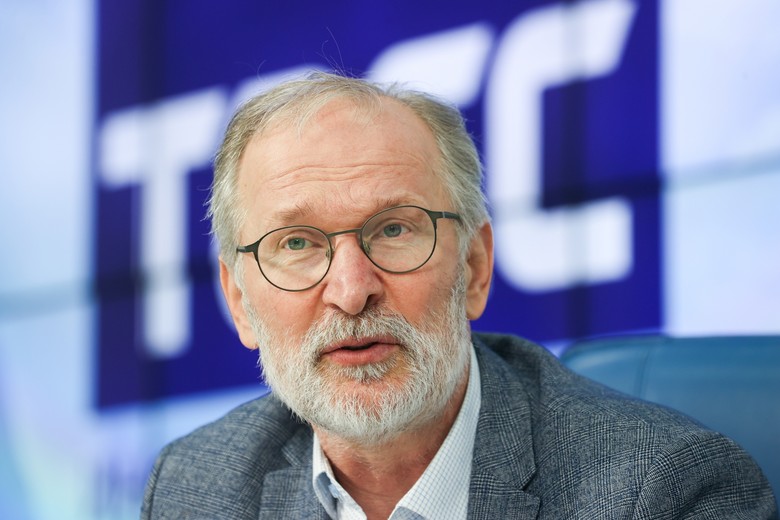 Федор Добронравов