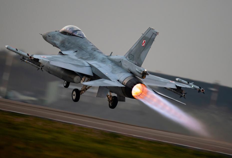 F-16