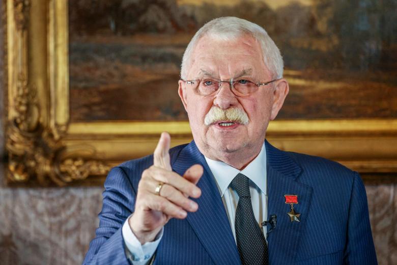 Александр Руцкой