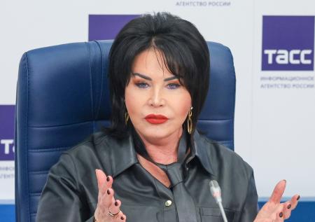 Диетолог предупредила, чем опасны изменения веса для Бабкиной