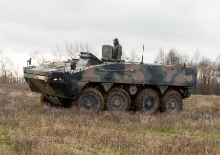 В Польше пришли в ярость из-за флагов УПА на своей военной технике
