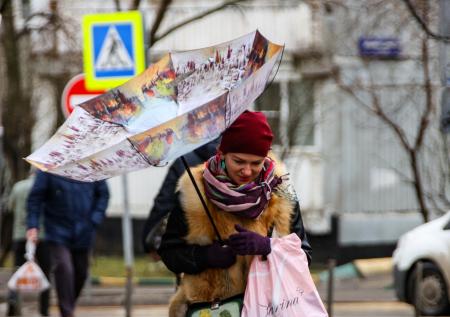 «Жёлтый» уровень погодной опасности объявлен в Москве и Подмосковье