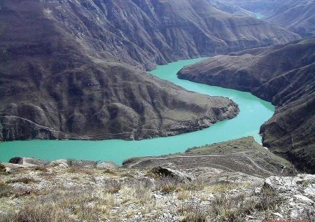 В Дагестане три человека утонули из-за перевернувшейся лодки