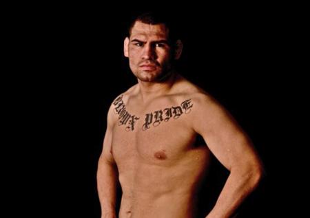 Экс-чемпион UFC дебютирует в рестлинге