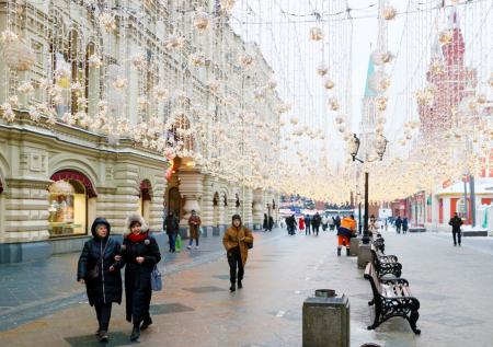 Оттепель, ночные морозы, снег: погода в феврале-марте в Москве и Петербурге