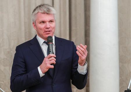 Министр спорта РФ поздравил Бурова с победой на ЧМ