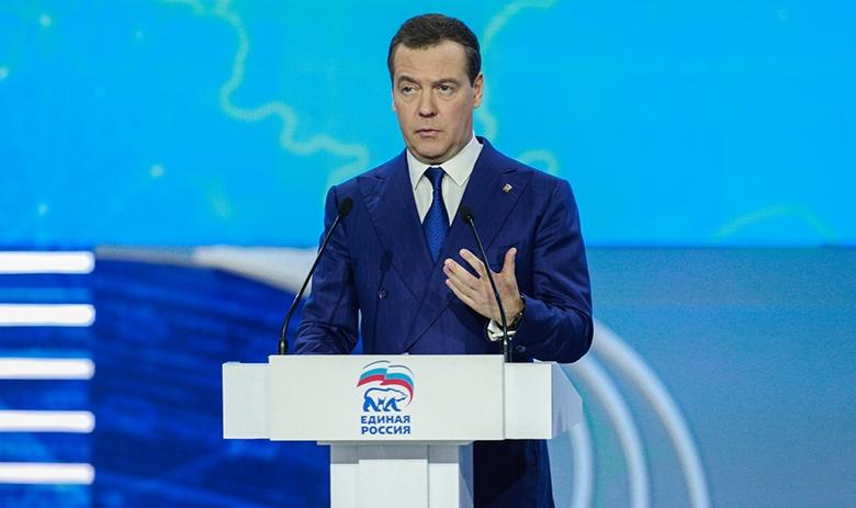 Премьер-министр РФ Дмитрий Медведев 