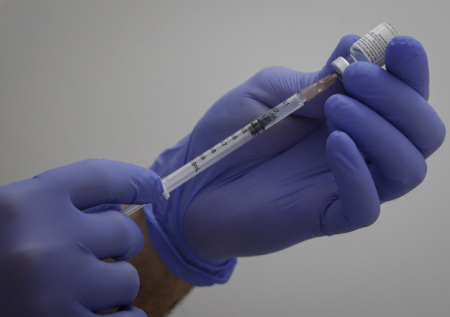 В НИЦЭМ озвучили, когда в России выпустят онковакцину