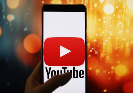 Стало известно, повлияют ли контакты с США на работу YouTube в России