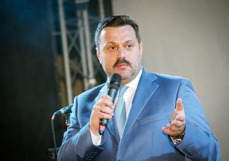 Рассекретивший переговоры Порошенко депутат заявил, что его хотят убить