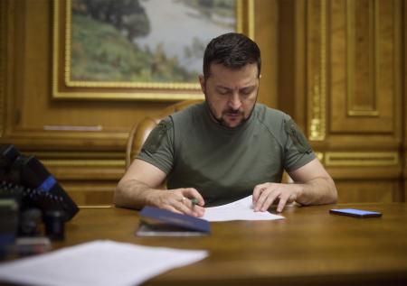 Зеленский призвал облегчить национализацию российских активов