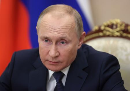 Путин поручил усилить надзор за соблюдением закона в учреждениях ФСИН