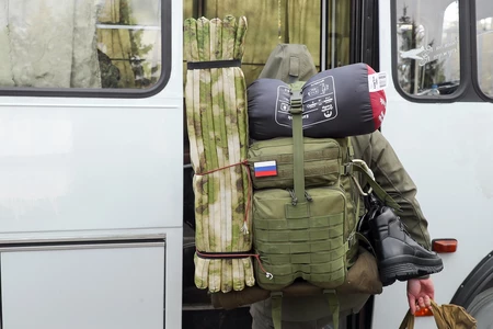 Пенсионер ушел на СВО вслед за сыном и получил орден