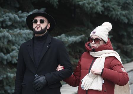 Не появляющаяся на публике Хлебникова пришла проститься с Левкиным