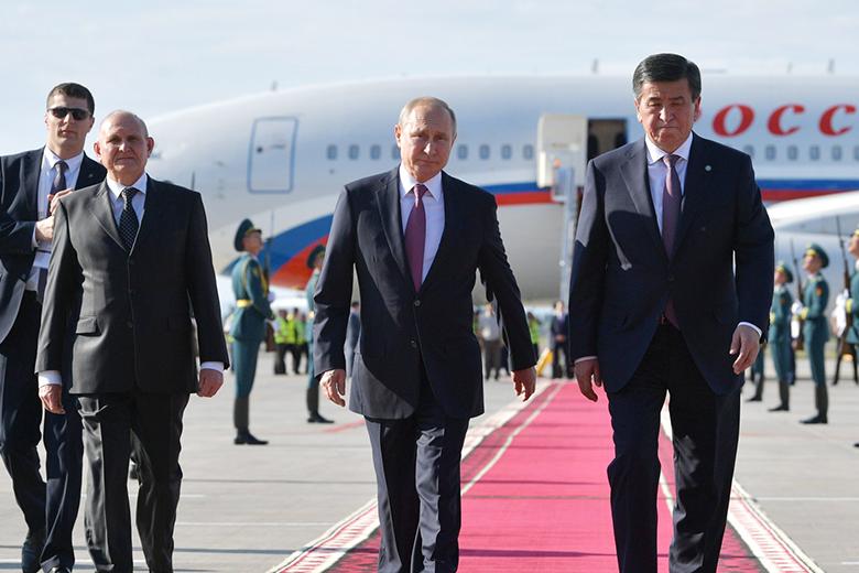 Владимир Путин и Сооронбай Жээнбеков 