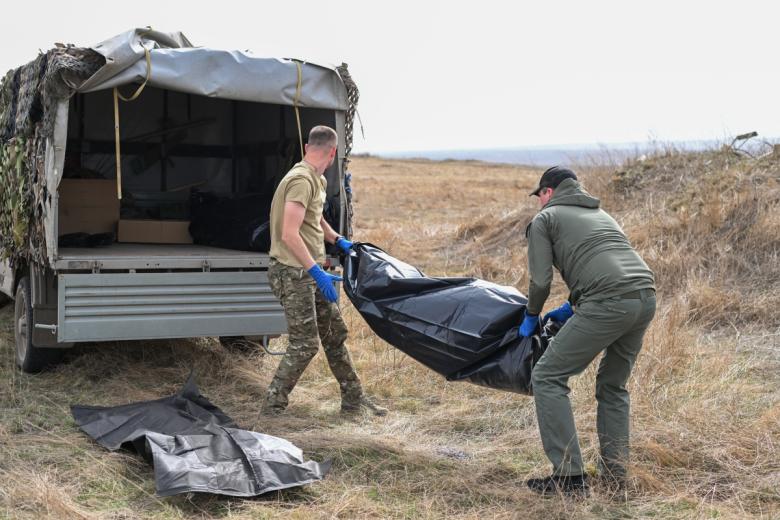 Волонтеры-поисковики Луганска собирают останки солдат ВСУ для дальнейшего гуманитарного обмена погибшими