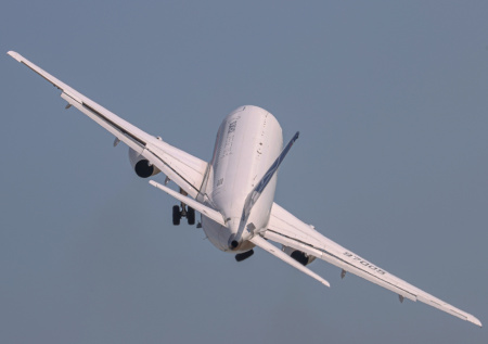 Superjet 100 упал в Подмосковье: что известно на текущий момент, жертвы
