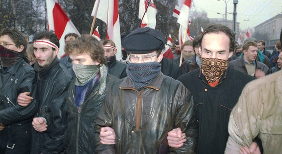 Митинг белорусских оппозиционеров против Александра Лукашенко в Минске. 1996 год