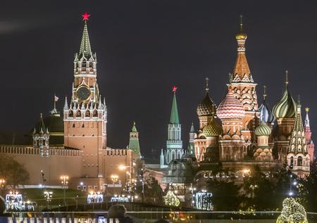 Стали известны возможные сценарии транзита власти в РФ