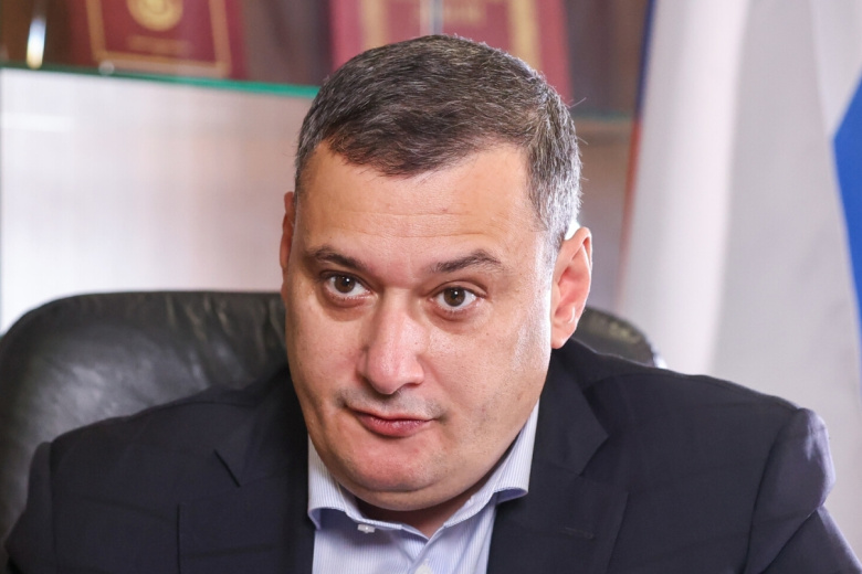 Александр Хинштейн