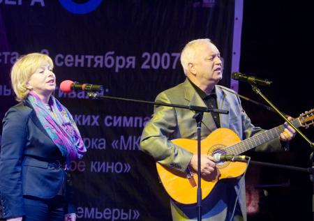 Угодившие в скандал из-за ВСУ барды Никитины хотят вернуться в Россию