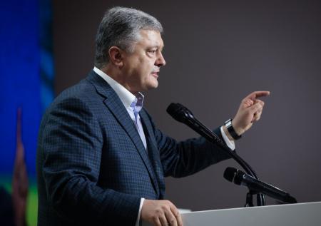 Экс-глава МИД Украины рассказал, почему Порошенко так и не объявил РФ войну