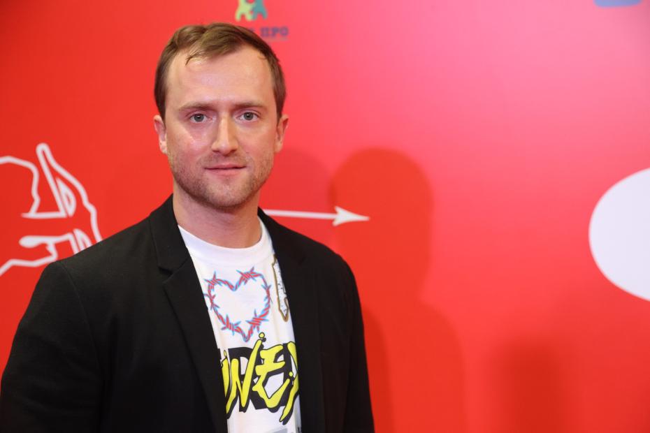 Актёр Сергей Годин на премьере фильма режиссёра Александра Баршака «День слепого Валентина» в киноцентре «Октябрь» в Москве.