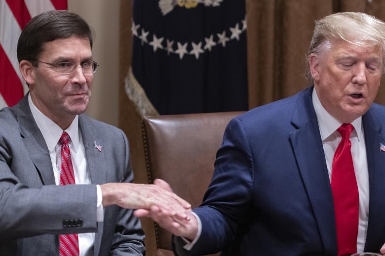 Марк Эспер и Дональд Трамп