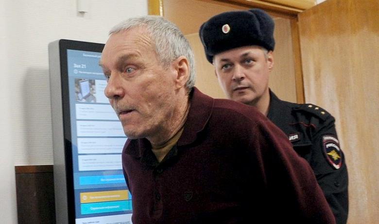 Отец экс-полицейского Виктор Захарченко