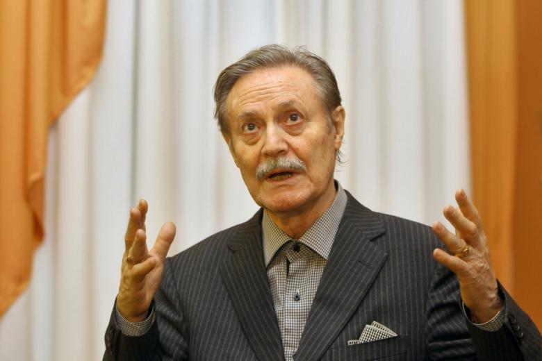 Юрий Соломин