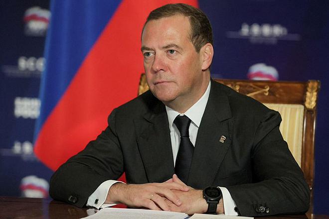 Дмитрий Медведев