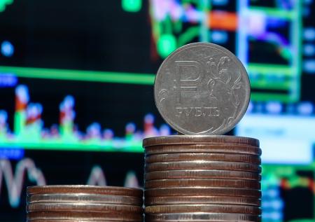 ЦБ сохранил ключевую ставку: произойдет ли ожидавшийся рост рубля