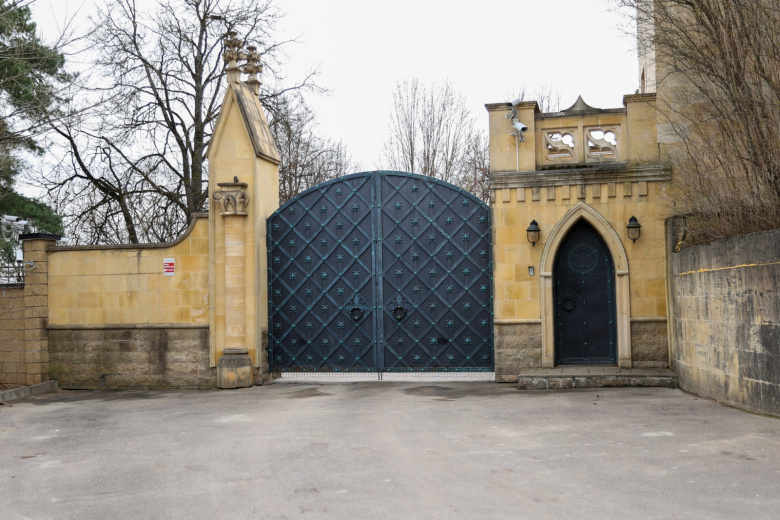 Замок в деревне Грязи