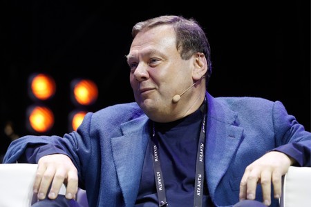 Олигархи стали возвращаться в Россию: Фридман приехал, Чубайс на очереди
