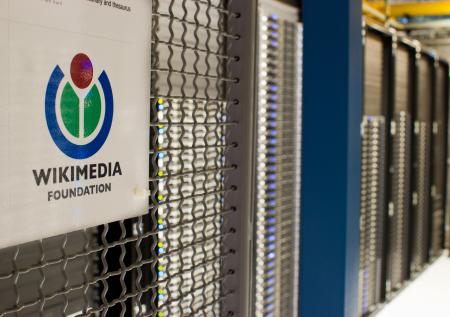 Роскомнадзор: «Википедия» попадает под действие закона о «приземлении»