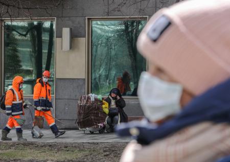 В Москве задержали волонтёров, раздававших еду бездомным