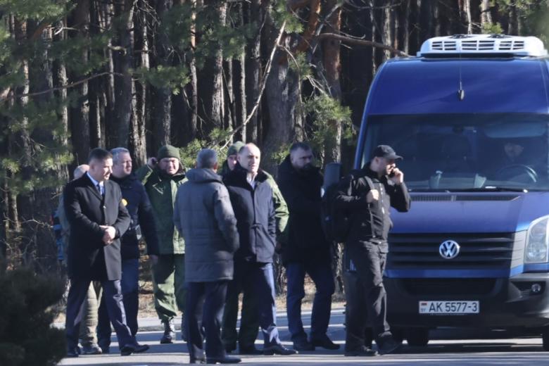 Представители украинской делегации, прибывшие для участия в российско-украинских переговорах